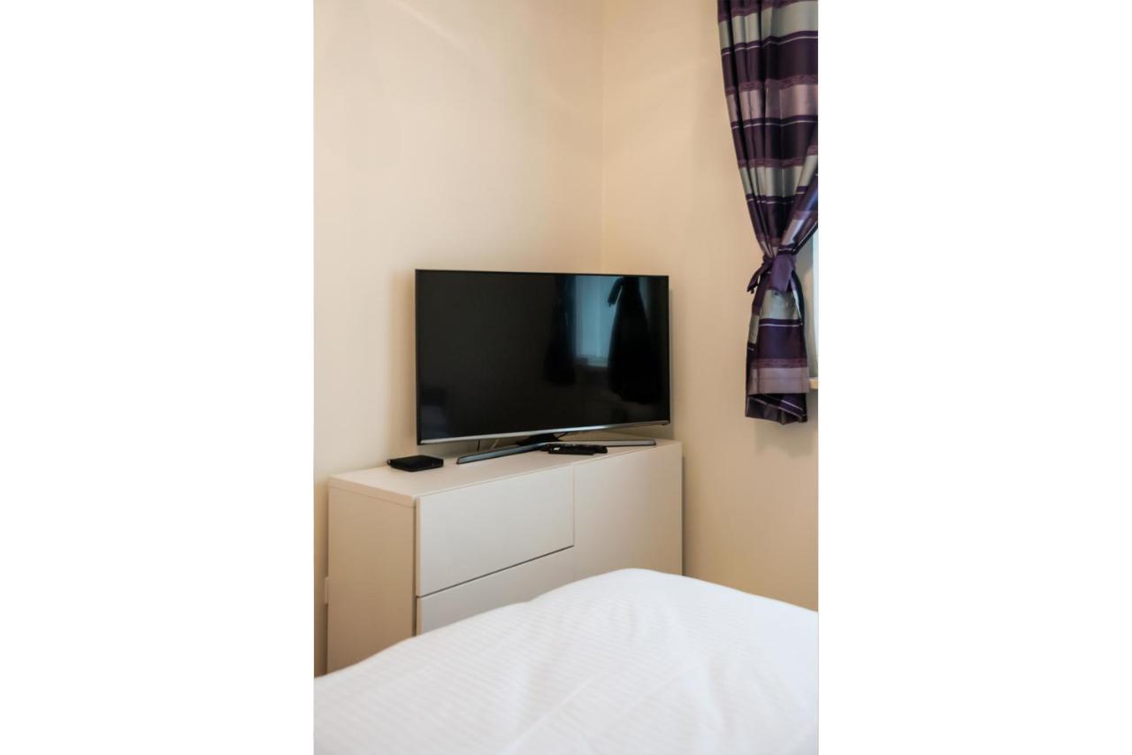 Metro Kondratowicza Spacious Apartment Varşova Dış mekan fotoğraf
