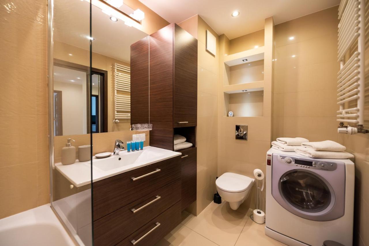 Metro Kondratowicza Spacious Apartment Varşova Dış mekan fotoğraf